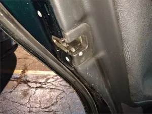 Foto de CERRADURA PUERTA TRASERA IZQUIERDA MERCEDES-BENZ CLASE E (BM 210) BERLINA