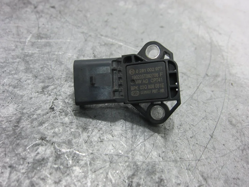 Foto de SENSOR PRESION PORSCHE CAYENNE (TIPO 92A) referencia 0281002977