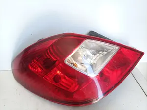 Foto de PILOTO TRASERO IZQUIERDO OPEL CORSA D referencia 13188047