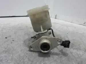 Foto de BOMBA FRENO MITSUBISHI MONTERO (V60/V70) 2.5 TD CAT (116 CV / 85 KW) referencia MB618717 foto 3