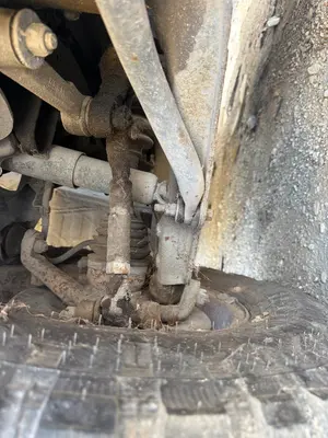 Foto de BRAZO SUSPENSION DELANTERO IZQUIERDO MITSUBISHI GALLOPER (HYUNDAI)(02.1998) 2.5 Turbodiesel (105 CV / 77 KW)