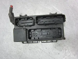 Foto de CAJA RELES / FUSIBLES OPEL CORSA D 1.2 16V CAT (Z 12 XEP / LB4) (80 CV / 59 KW) referencia 13217392 foto 5