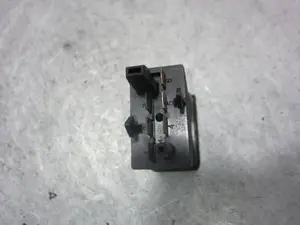 Foto de INTERRUPTOR VOLKSWAGEN GOLF IV BERLINA (1J1)(10.1997) 1.6 16V (105 CV / 77 KW) referencia 1J0959621C foto 3