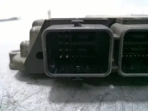 Foto de CENTRALITA MOTOR UCE RENAULT MEGANE II BERLINA 5P 1.9 dCi Diesel (120 CV / 88 KW) referencia 8200263396 foto 5