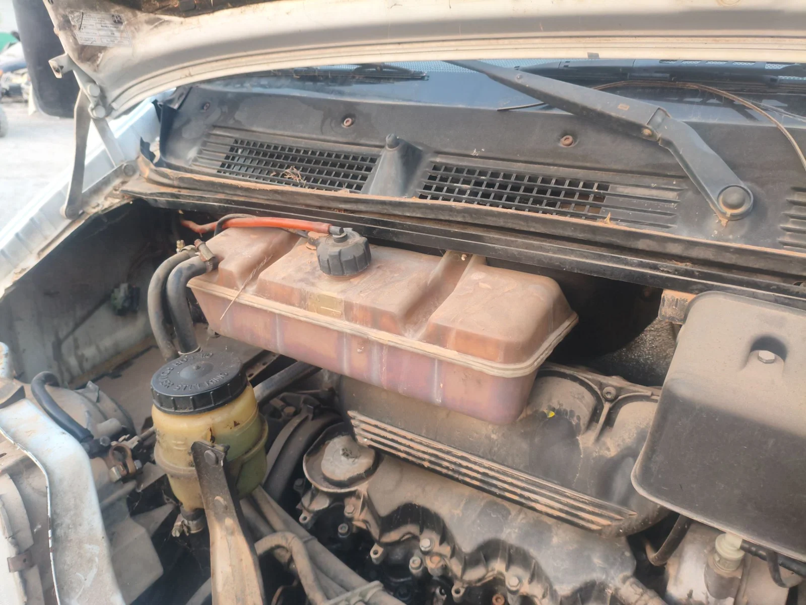 Foto de DEPOSITO EXPANSION CITROEN JUMPER FURGÓN 2.5 Diesel (86 CV / 63 KW)