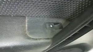 Foto de MANDO ELEVALUNAS TRASERO IZQUIERDO CHEVROLET CAPTIVA 2.0 Diesel CAT (150 CV / 110 KW) referencia 96628549