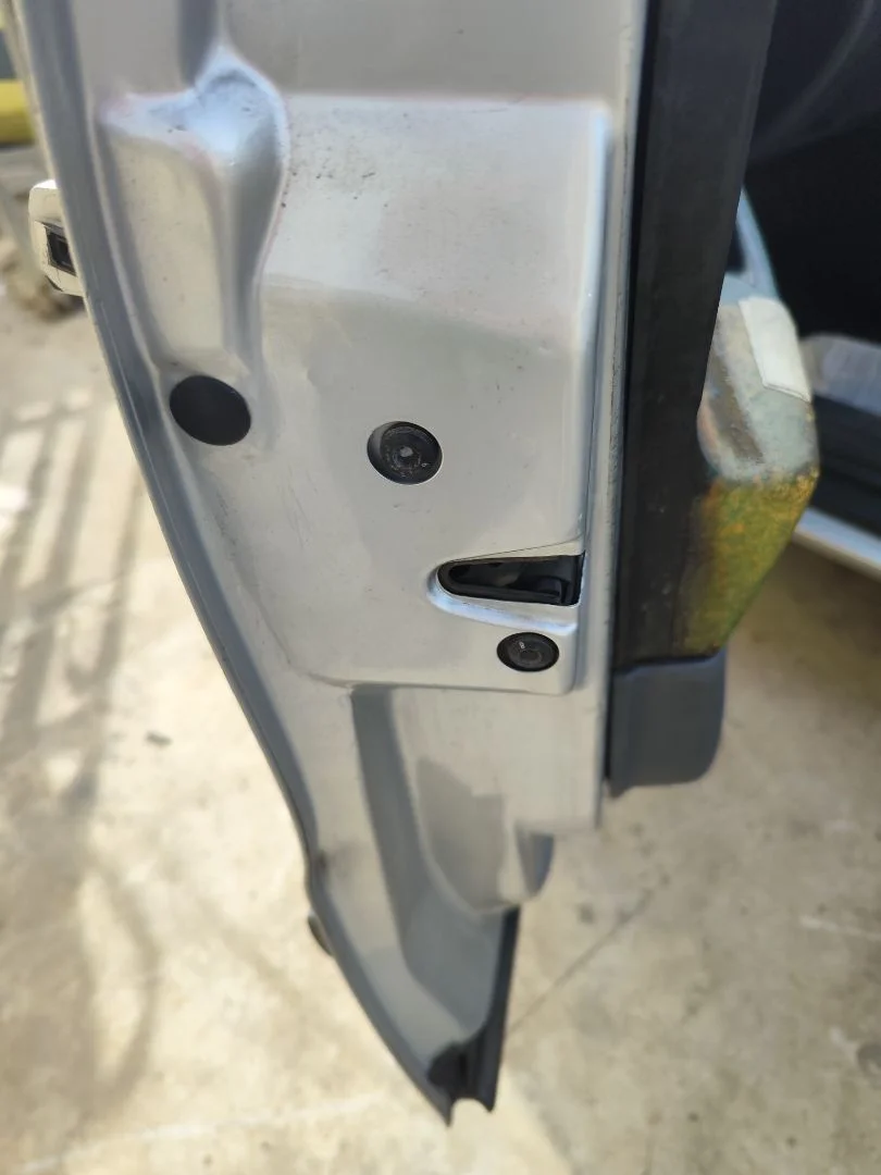 Foto de CERRADURA PUERTA DELANTERA IZQUIERDA SEAT LEON (1M1) 1.6 (101 CV / 74 KW) referencia 3B1837015A