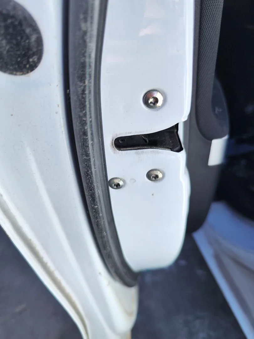 Foto de CERRADURA PUERTA DELANTERA IZQUIERDA KIA CEED (JD) 1.4 CAT (99 CV / 73 KW)