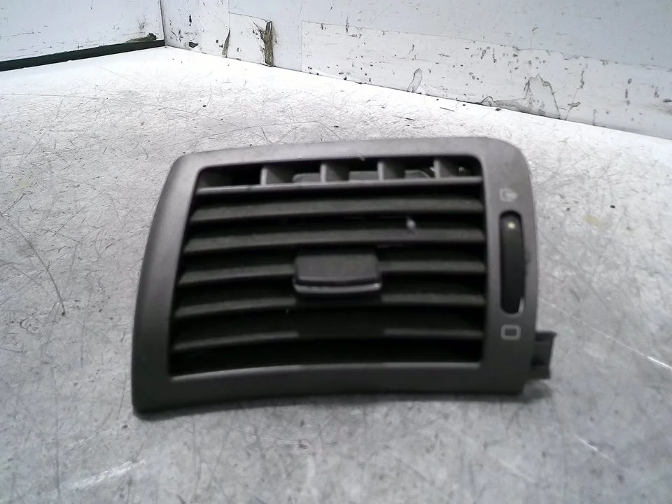 Foto de REJILLA AIREADORA PEUGEOT 407 2.0 16V HDi FAP CAT (RHR / DW10BTED4) (136 CV / 100 KW) referencia 9644589577
