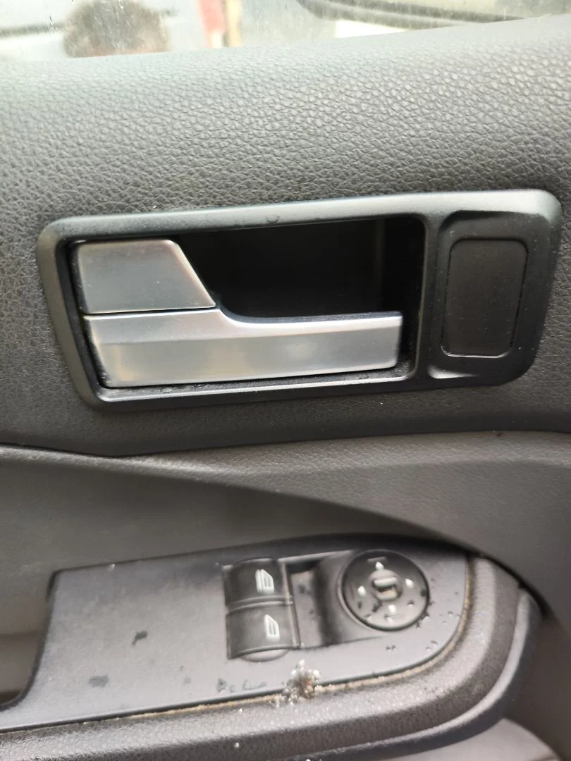 Foto de MANETA INTERIOR DELANTERA IZQUIERDA FORD FOCUS C-MAX (CAP)(2003) 1.6 TDCi CAT (109 CV / 80 KW) referencia 1470113