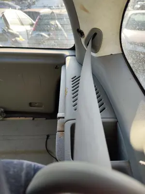 Foto de CINTURON SEGURIDAD TRASERO IZQUIERDO RENAULT SCENIC I (JA...) 1.4 CAT (95 CV / 70 KW)