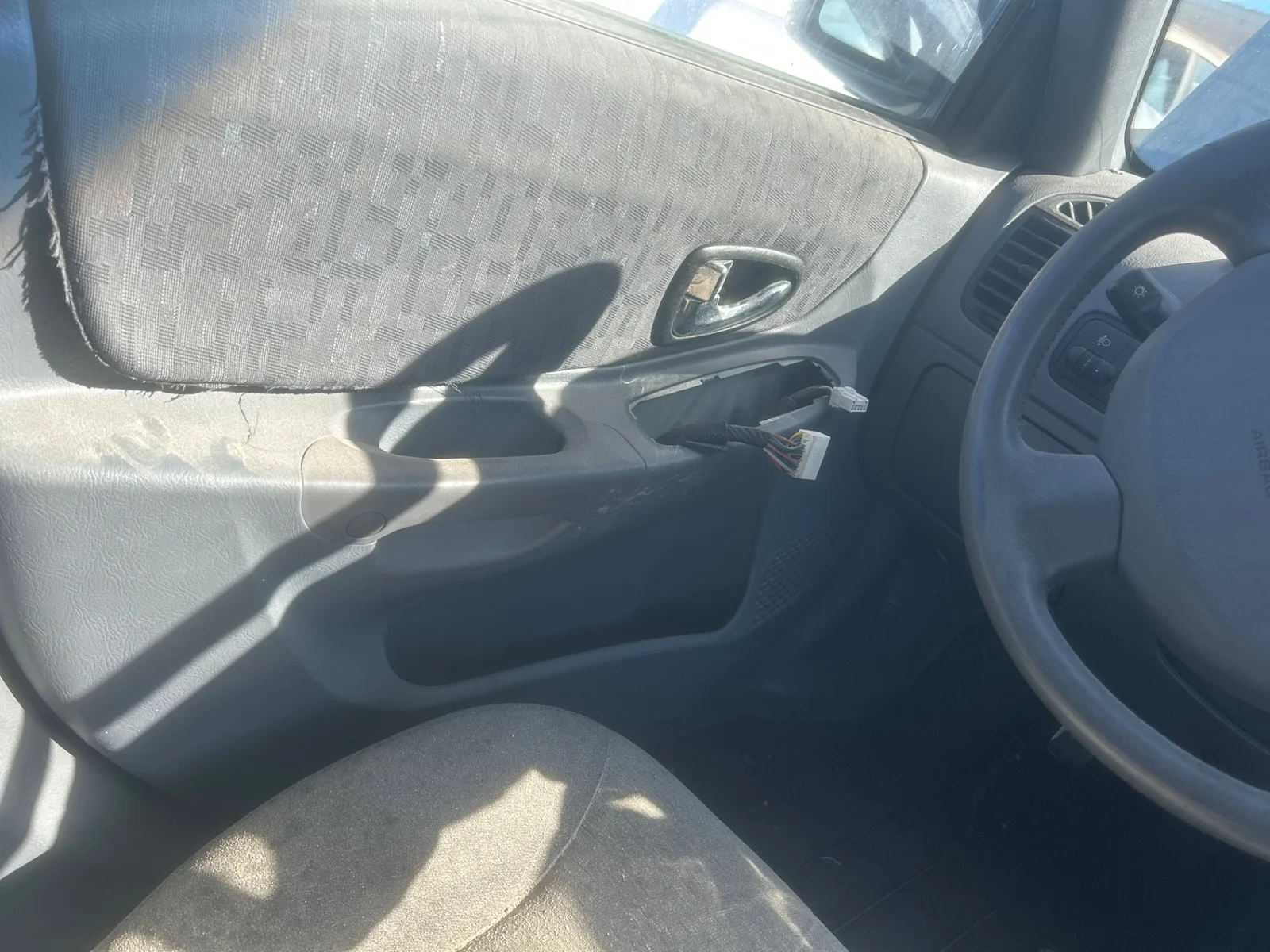 Foto de GUARNECIDO PUERTA DELANTERA IZQUIERDA HYUNDAI ACCENT (LC) 1.5 CRDi CAT (82 CV / 60 KW)