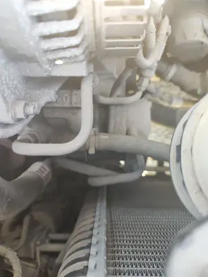Foto de TUBO PRESION DIRECCION ASISTIDA RENAULT LAGUNA (B56) 2.0  (113 CV / 83 KW)