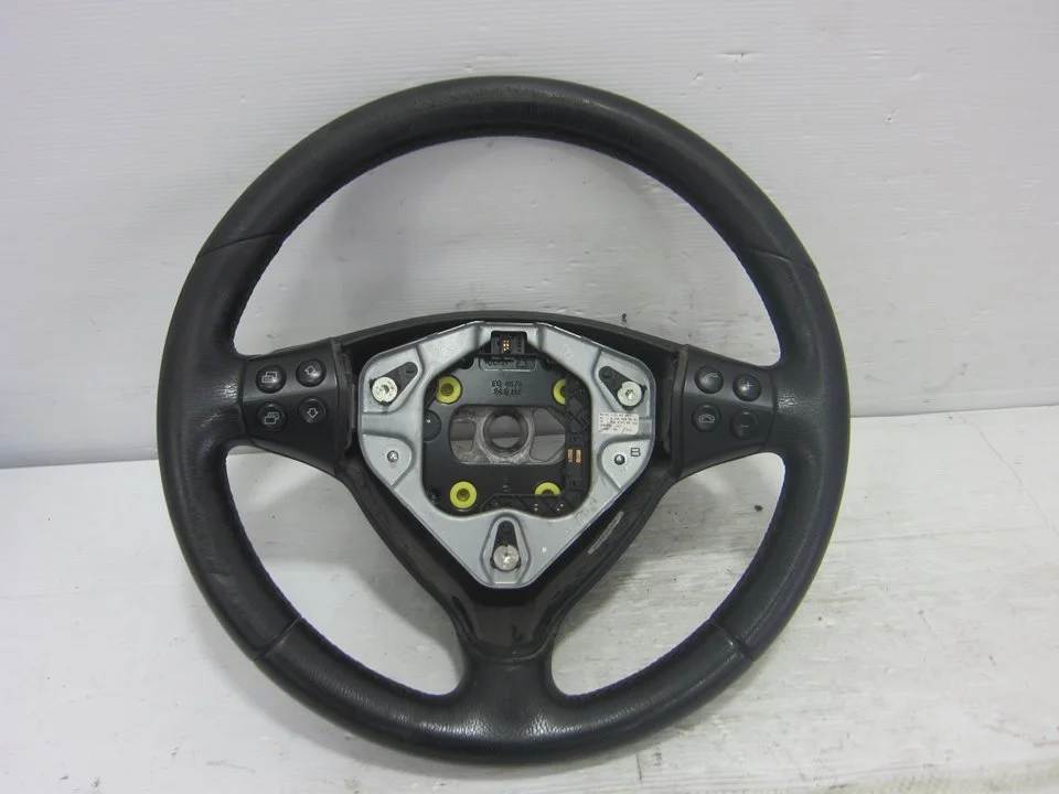 Foto de VOLANTE MERCEDES-BENZ CLASE A (BM 169) 2.0 CDI CAT (82 CV / 60 KW) referencia A16946600503