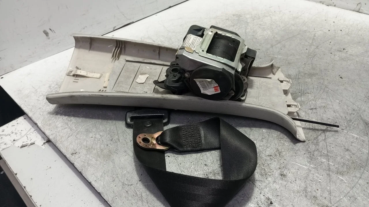 Foto de CINTURON SEGURIDAD DELANTERO IZQUIERDO SKODA SUPERB (3U4) 1.8 20V Turbo (150 CV / 110 KW) referencia 3B1857705D