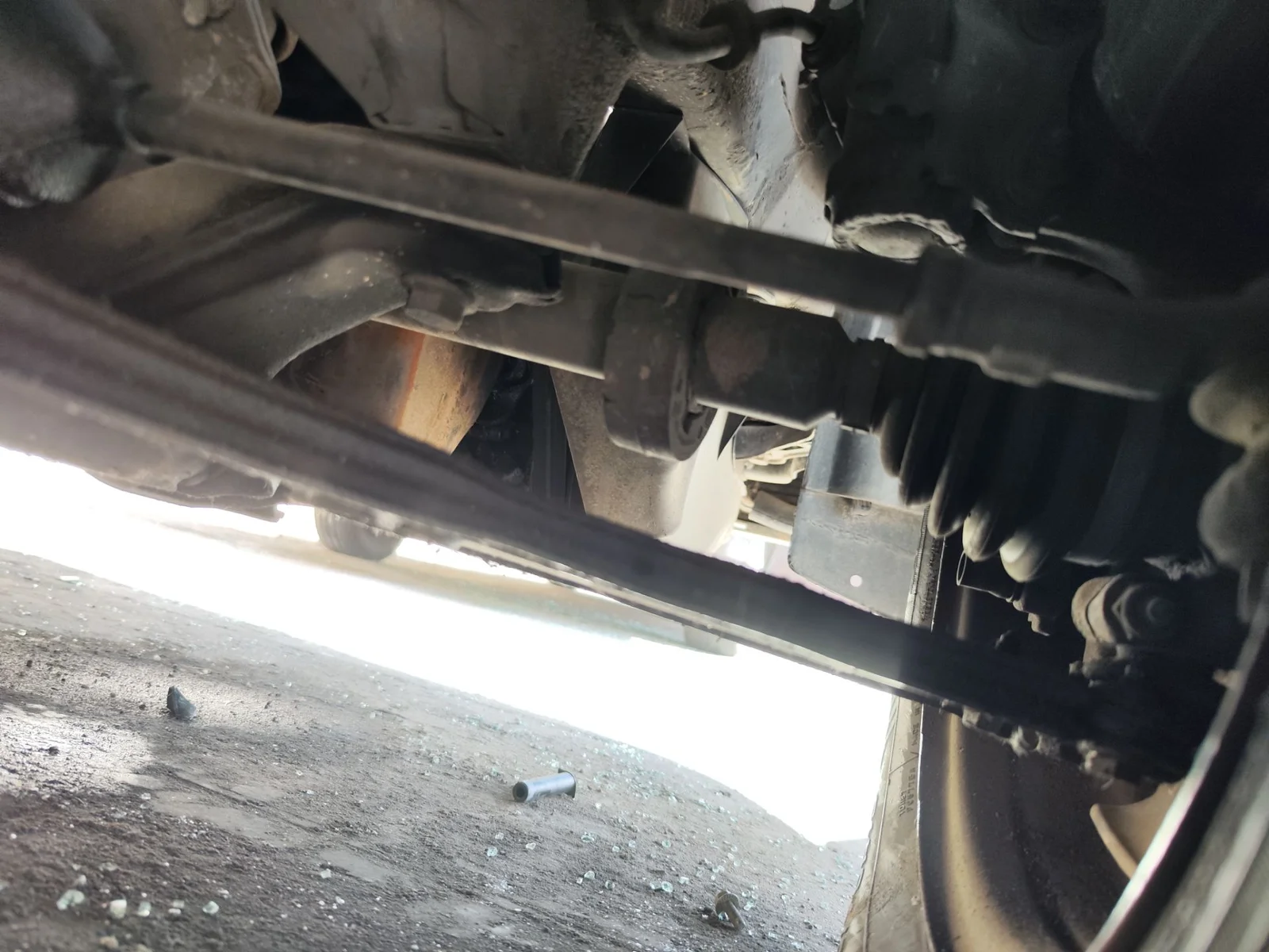 Foto de TRANSMISION DELANTERA DERECHA SEAT IBIZA (6K1) 1.4 (60 CV / 44 KW)