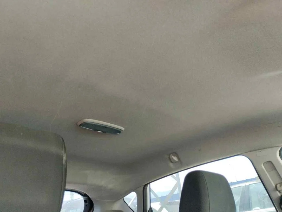 Foto de TECHO INTERIOR FORD FIESTA (CNN) 1.5 TDCi CAT (75 CV / 55 KW)