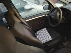 Foto de RETENEDOR PUERTA OPEL MERIVA 1.7 16V CDTI (101 CV / 74 KW)