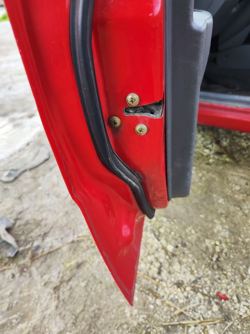 Foto de CERRADURA PUERTA DELANTERA IZQUIERDA CHEVROLET KALOS 1.2 CAT (72 CV / 53 KW)