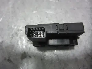 Foto de SENSOR ANGULO DE GIRO VOLKSWAGEN GOLF V (1K1)(10.2003) 1.9 TDI (105 CV / 77 KW) referencia 1K0959654 foto 4
