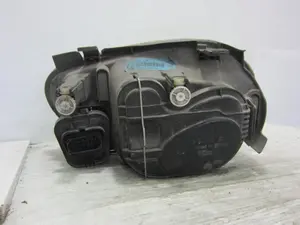 Foto de FARO DERECHO VOLKSWAGEN GOLF IV BERLINA (1J1)(10.1997) 1.9 TDI (101 CV / 74 KW) referencia 1JK1941018B foto 2