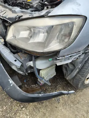 Foto de FARO IZQUIERDO OPEL ZAFIRA A 2.0 DTI (101 CV / 74 KW) foto 3