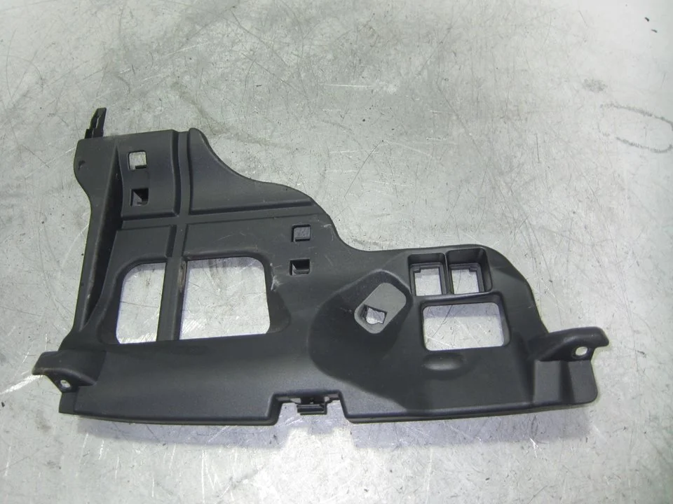 Foto de MOLDURA TOYOTA AVENSIS CROSS SPORT (T27) 1.8 16V CAT (147 CV / 108 KW) referencia 5560605050