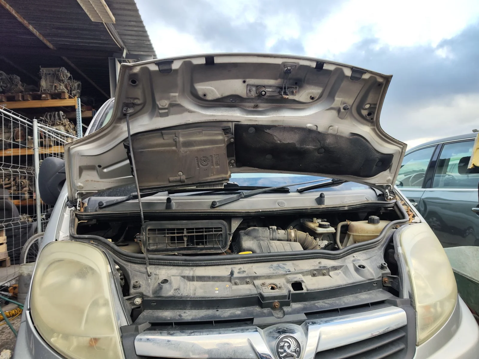 Foto de CAPO OPEL VIVARO FURGÓN/COMBI 2.0 16V CDTI (114 CV / 84 KW)