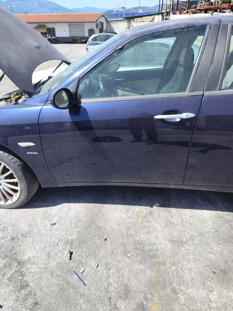 Foto de PUERTA DELANTERA IZQUIERDA ALFA ROMEO 156 SPORTWAGON 2.4 JTD CAT (175 CV / 129 KW) referencia 0071776114