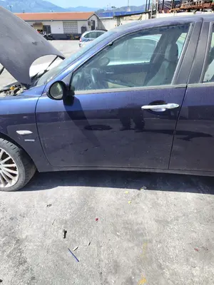 Foto de PUERTA DELANTERA IZQUIERDA ALFA ROMEO 156 SPORTWAGON 2.4 JTD CAT (175 CV / 129 KW) referencia 0071776114