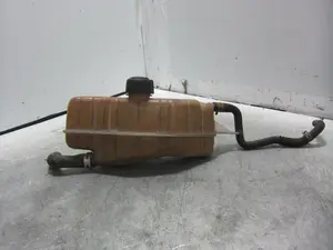 Foto de DEPOSITO EXPANSION RENAULT CLIO III 1.5 dCi Diesel (68 CV / 50 KW) referencia 7701477290 foto 1