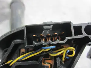 Foto de MANDO MULTIFUNCION CHEVROLET ALERO 2.4 CAT (141 CV / 104 KW) referencia 22661036 foto 4