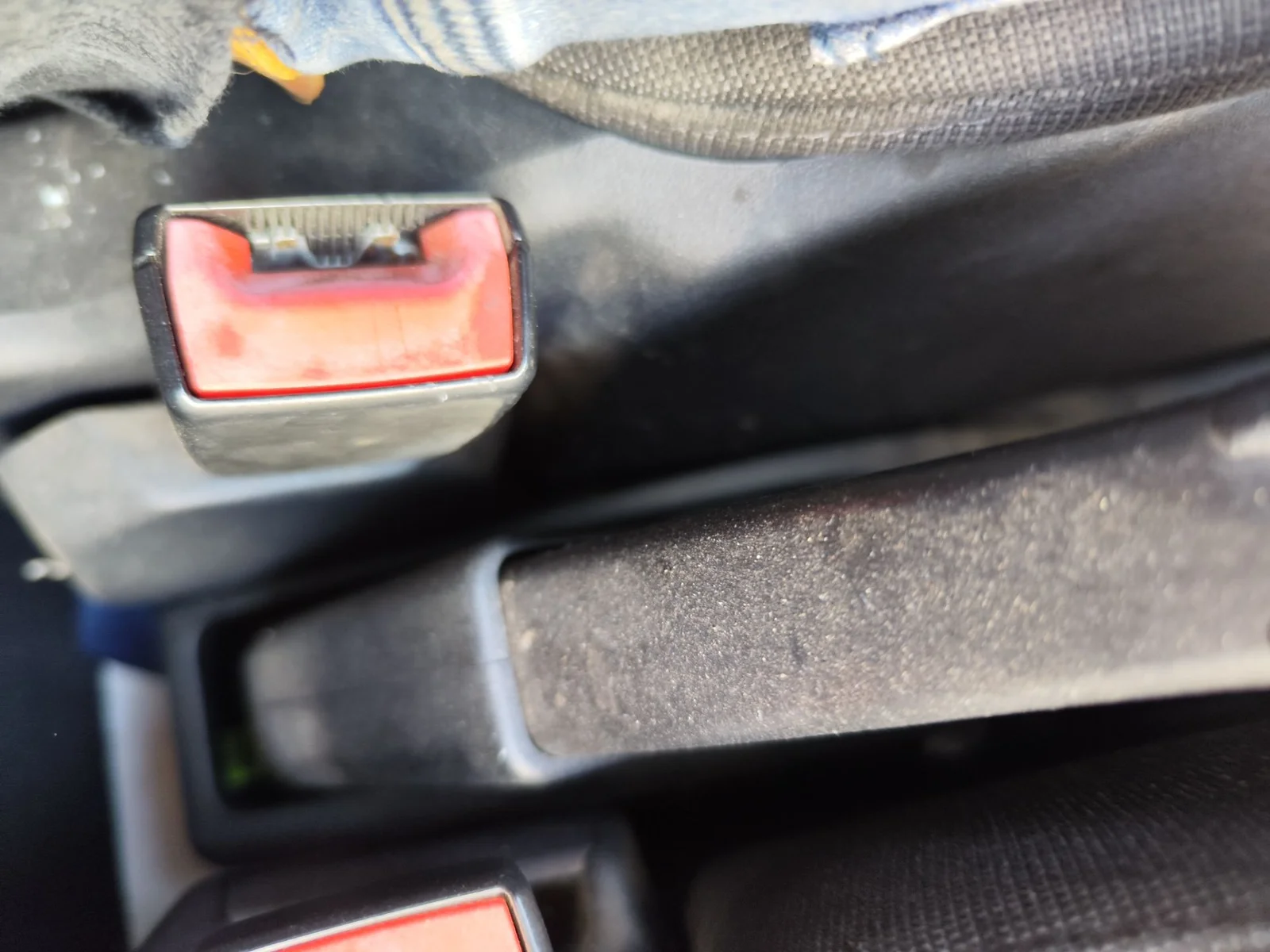 Foto de PRETENSOR AIRBAG IZQUIERDO FORD TRANSIT CHASIS CABINA (TTG) 2.0 TDCi CAT (170 CV / 125 KW)