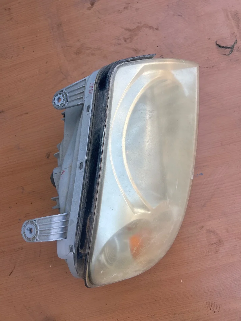 Foto de FARO DERECHO HYUNDAI ATOS (EM) 1.1 12V CAT (58 CV / 43 KW) referencia 92202055
