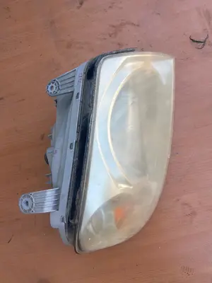 Foto de FARO DERECHO HYUNDAI ATOS (EM) 1.1 12V CAT (58 CV / 43 KW) referencia 92202055