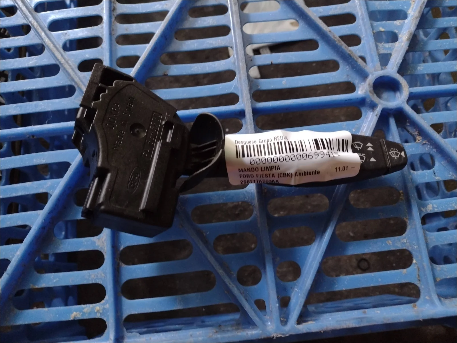 Foto de MANDO LIMPIA FORD FIESTA (CBK) 1.4 16V CAT (80 CV / 59 KW) referencia 2S6T17A553AA