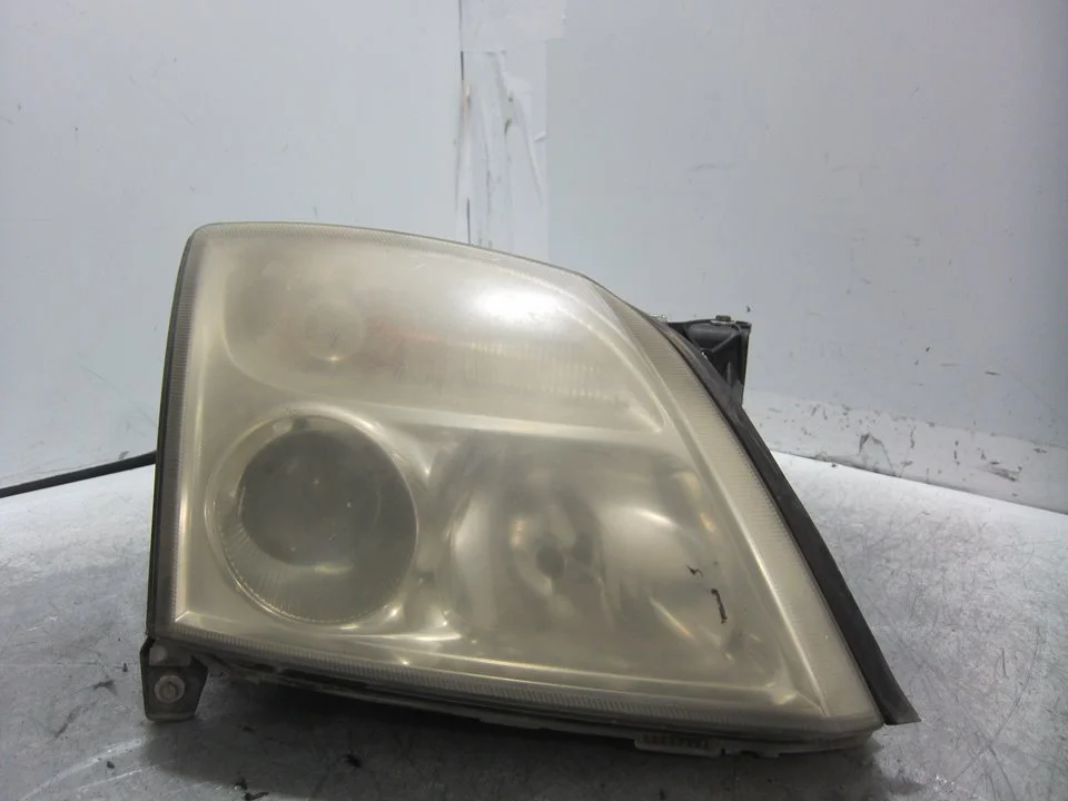 Foto de FARO DERECHO OPEL VECTRA C BERLINA 2.0 DTI (101 CV / 74 KW) referencia 15588800
