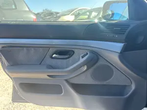 Foto de ELEVALUNAS DELANTERO IZQUIERDO BMW SERIE 5 TOURING (E39) 2.0 24V (150 CV / 110 KW)
