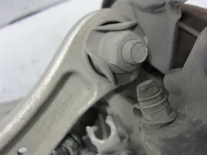 Foto de BRAZO SUSPENSION SUPERIOR TRASERO IZQUIERDO PORSCHE CAYENNE (TIPO 92A) referencia 7L0505375A foto 3