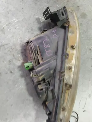 Foto de FARO DERECHO FORD MONDEO TURNIER (GE) 2.0 TDCi CAT (131 CV / 96 KW) referencia 0301174202 foto 3