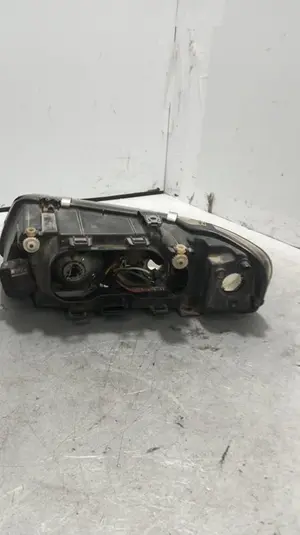 Foto de FARO DERECHO AUDI A3 (8L) 1.9 TDI (110 CV / 81 KW) referencia 8L0941004AF foto 6