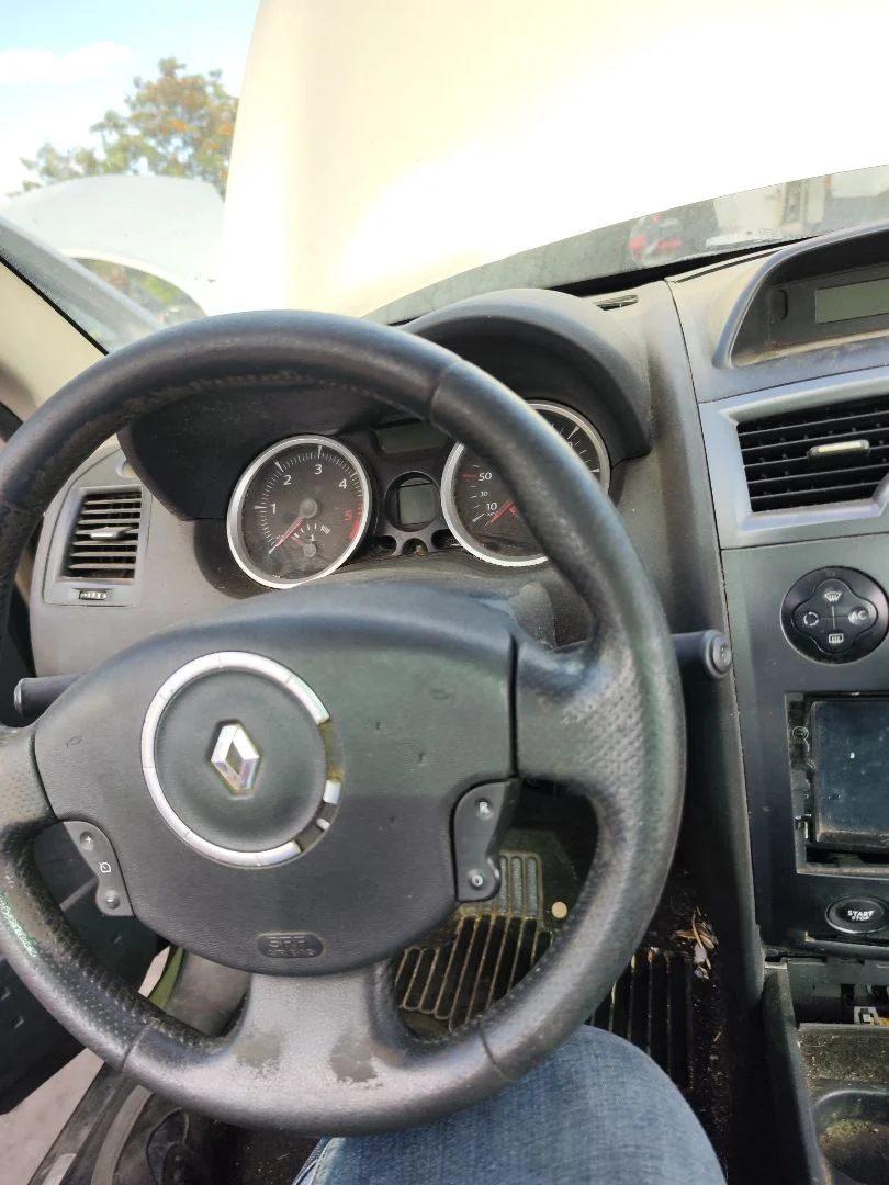 Foto de VOLANTE RENAULT MEGANE II COUPE/CABRIO 1.5 dCi Diesel (106 CV / 78 KW) referencia 484005500R