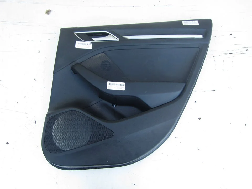 Foto de GUARNECIDO PUERTA TRASERA DERECHA AUDI A3 SEDÁN (8VM) 2.0 16V TDI (150 CV / 110 KW) referencia 162855031