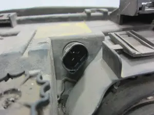 Foto de FARO DERECHO BMW SERIE 3 COMPACTO (E46) 2.0 16V Diesel CAT (150 CV / 110 KW) referencia 0301187202 foto 3