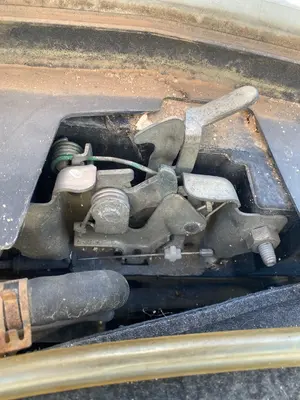 Foto de CERRADURA CAPO RENAULT CLIO III 1.5 dCi Diesel (68 CV / 50 KW)