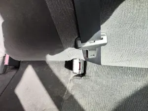 Foto de ENGANCHE CINTURON TRASERO IZQUIERDO CITROEN C4 BERLINA 1.6 16V HDi (90 CV / 66 KW)