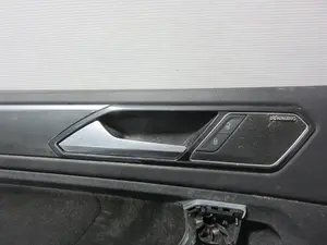 Foto de MANETA INTERIOR DELANTERA IZQUIERDA VOLKSWAGEN TIGUAN (AD1) 2.0 TDI DPF (239 CV / 176 KW) referencia 5N2837113