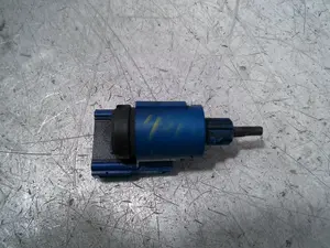Foto de INTERRUPTOR AUDI A3 (8L) 1.9 TDI (101 CV / 74 KW) referencia 1J0927189B