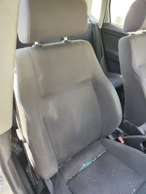 Foto de ASIENTO DELANTERO DERECHO VOLKSWAGEN POLO IV (9N1) 1.4 16V (75 CV / 55 KW) foto 2