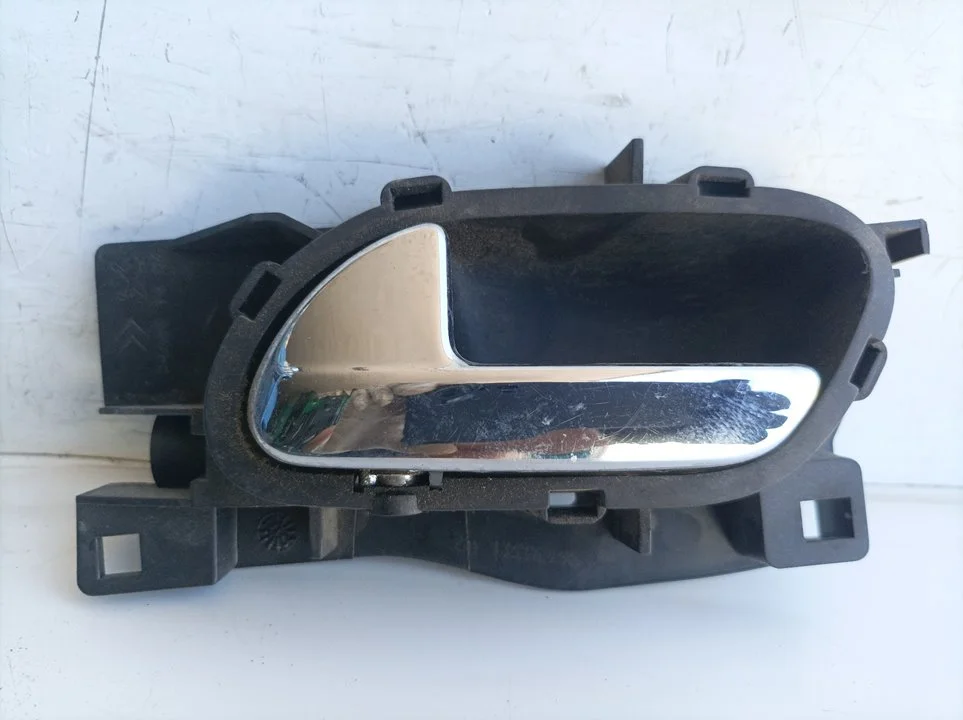 Foto de MANETA INTERIOR DELANTERA IZQUIERDA CITROEN C4 BERLINA 1.6 16V HDi FAP (109 CV / 80 KW) referencia 96435311VD